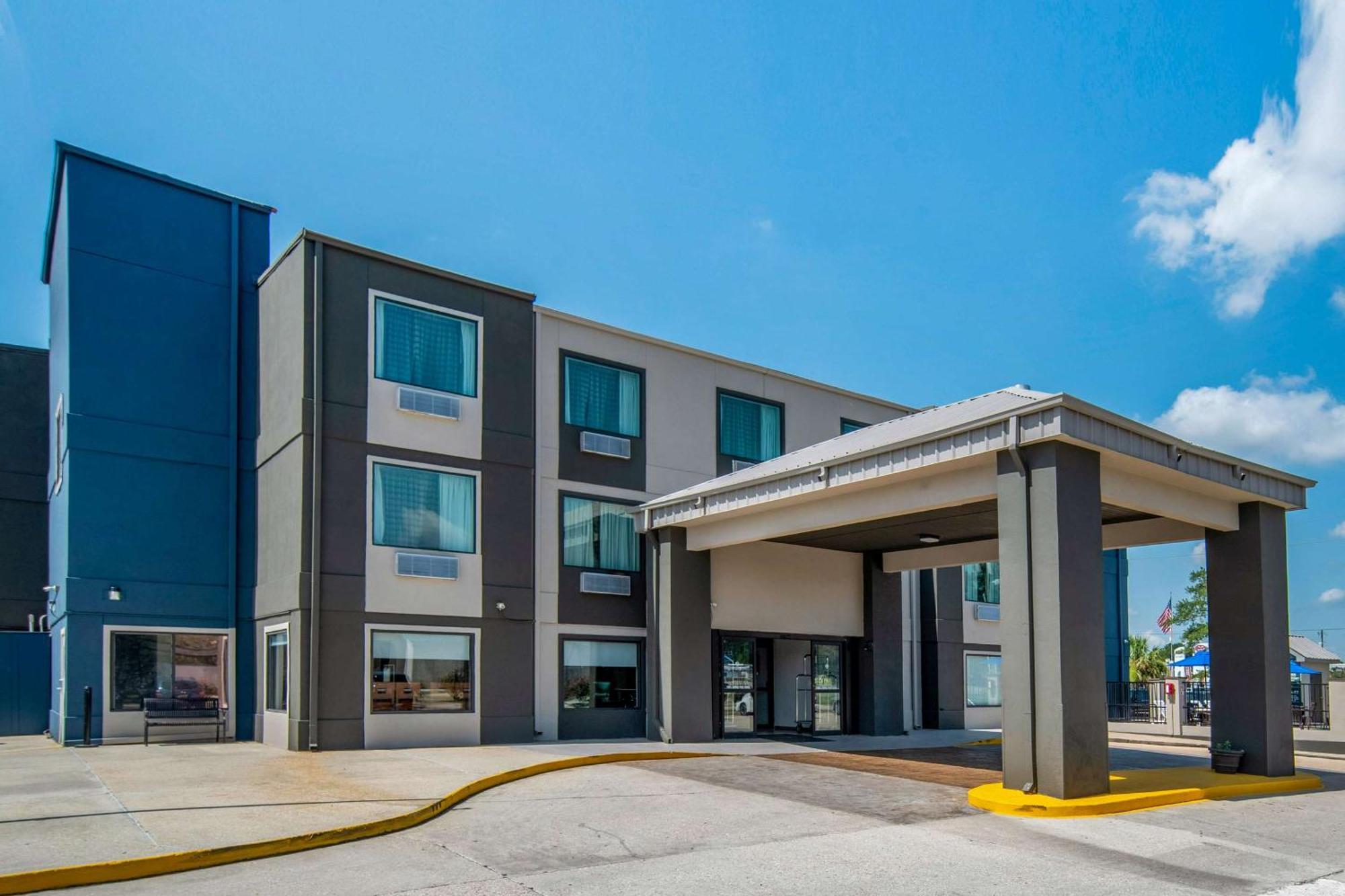 Quality Suites Baton Rouge East - Denham Springs Esterno foto